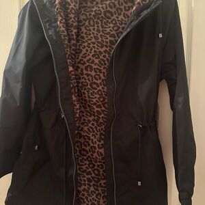 Elegant Black Utility Jacket with Leopard Print Lining